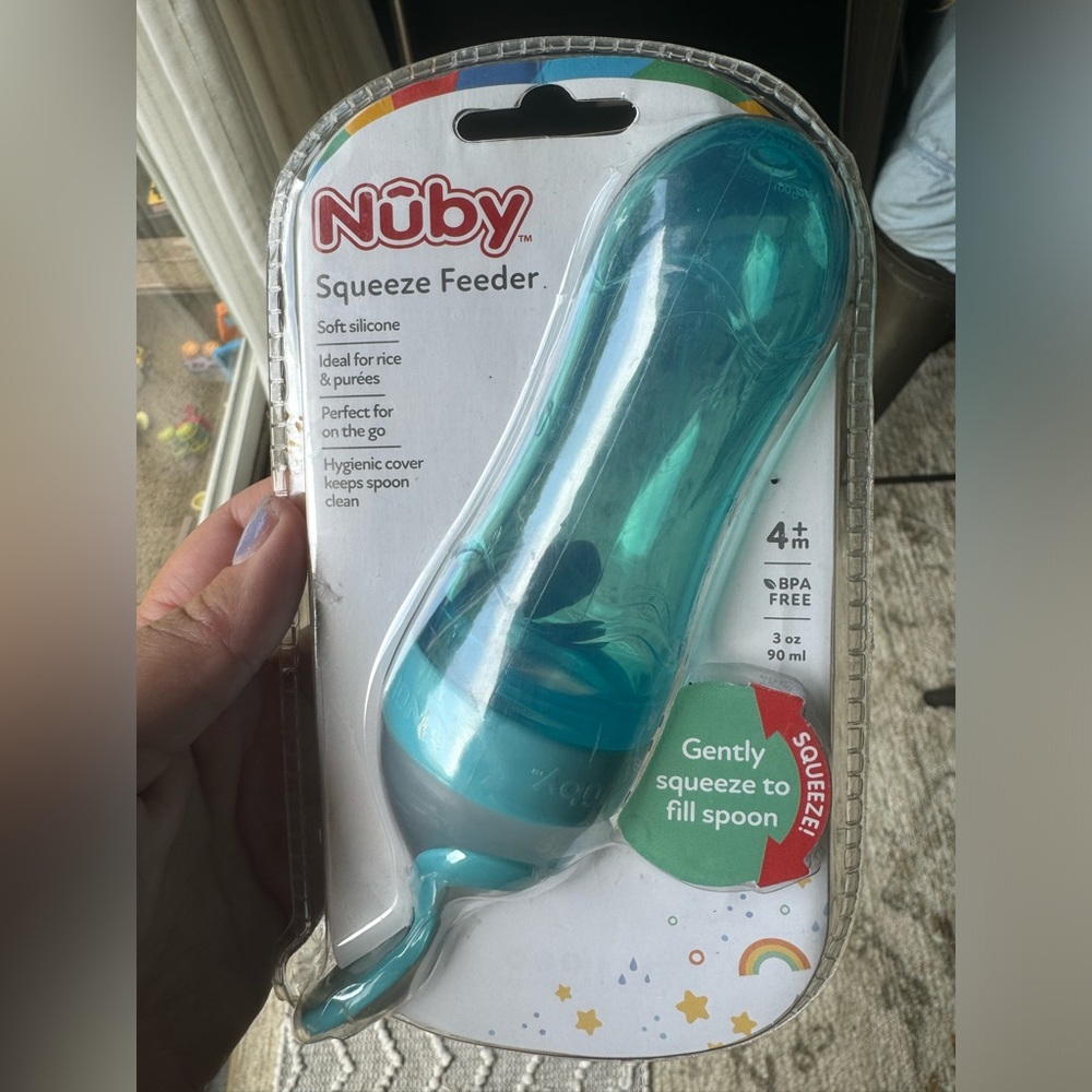 Nuby squeeze feeder